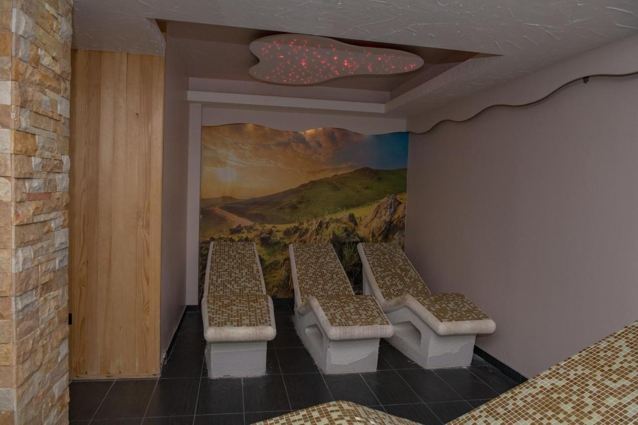 K19 Milmari Resort & Spa Kopaonik Exteriör bild
